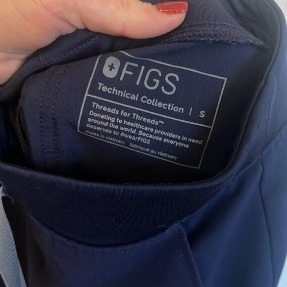 Figs Navy Scrub Set- Rafaela top and Jogger Bottoms - Picture 9 of 9